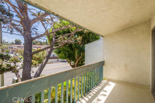 649 Prospect Avenue, Redondo Beach, California 90277, 2 Bedrooms Bedrooms, ,2 BathroomsBathrooms,Residential,Sold,Prospect,SB14132096