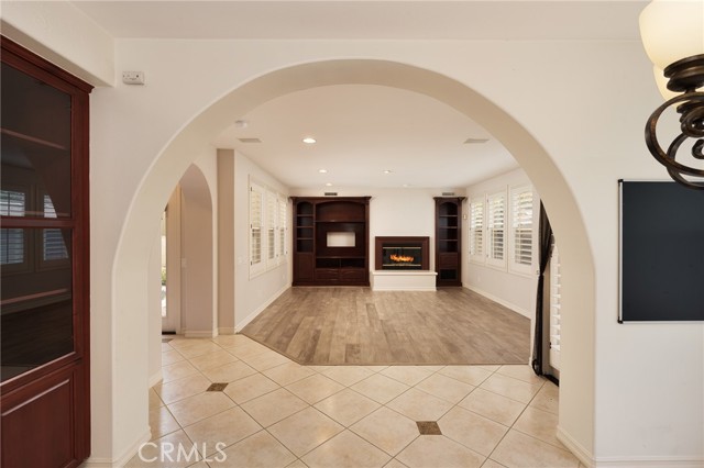 6471 Frampton Circle, Huntington Beach CA: https://media.crmls.org/medias/c13d224f-84ee-4475-a794-9d8167ad3b84.jpg