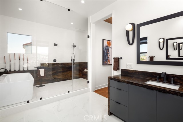 Detail Gallery Image 16 of 19 For 22057 Tuscany Ct, Walnut,  CA 91789 - 5 Beds | 5/1 Baths