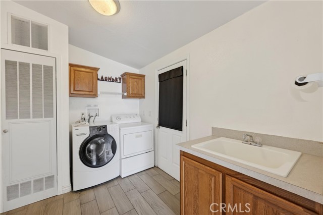 5001 W Florida, Hemet CA: https://media.crmls.org/medias/c13e18d3-3461-4918-9504-15b766240a06.jpg