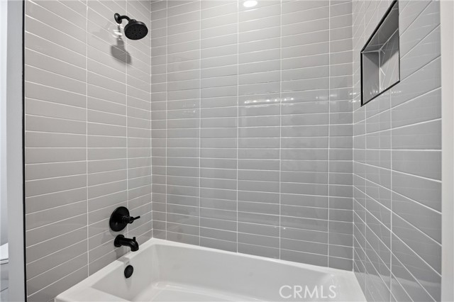 9185 Jadeite Avenue, Rancho Cucamonga CA: https://media.crmls.org/medias/c13e5b04-60df-46a3-a491-1d7c98e38666.jpg