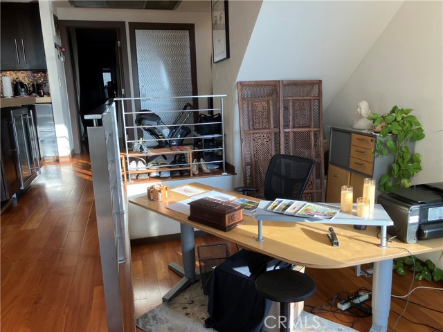 5327 Marina Pacifica N Drive, Long Beach CA: https://media.crmls.org/medias/c13e6575-f3a9-48c3-8f65-01ca0123eb23.jpg