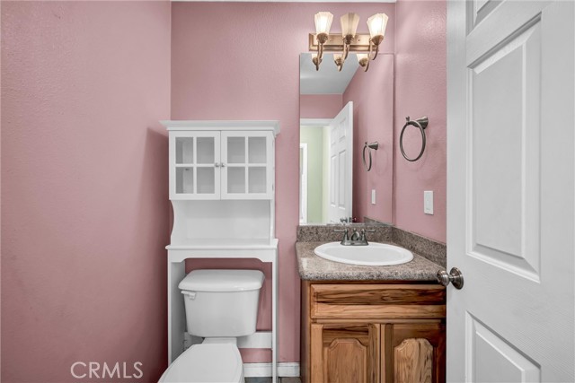 Detail Gallery Image 17 of 38 For 18695 Horseshoe Rd, Hidden Valley Lake,  CA 95467 - 3 Beds | 2/1 Baths