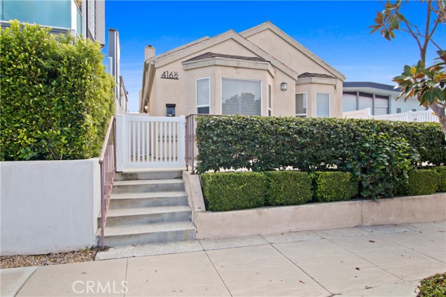 Detail Gallery Image 2 of 24 For 416 Larkspur Ave, Corona Del Mar,  CA 92625 - 2 Beds | 2/1 Baths