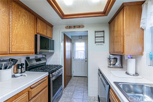 Detail Gallery Image 8 of 27 For 1012 Gardenia St, Lompoc,  CA 93436 - 3 Beds | 2/1 Baths