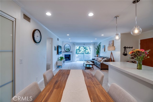 Detail Gallery Image 13 of 36 For 4702 Fulton Ave #303,  Sherman Oaks,  CA 91423 - 2 Beds | 2 Baths