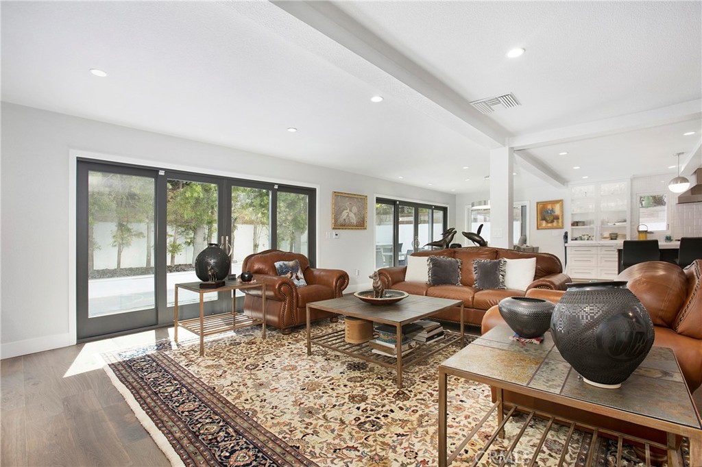 MLS #OC25163421 img 17