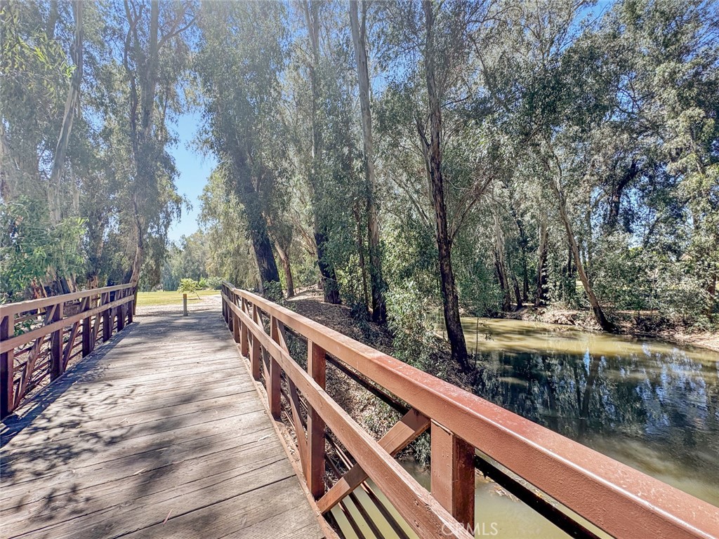 https://media.crmls.org/medias/c141d9c5-51af-41d8-964f-f6750c400285.jpg?preset=X-Large
