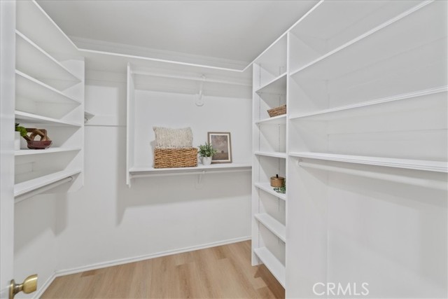 6451 E Shire Way, Long Beach CA: https://media.crmls.org/medias/c1420d16-769f-441b-84a5-0233a11bf8a7.jpg