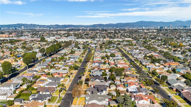 Detail Gallery Image 30 of 32 For 3866 Westside Ave, Los Angeles,  CA 90008 - 2 Beds | 2/1 Baths