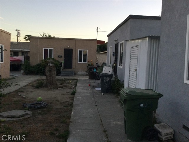 208 E Poplar Street, Compton, CA 