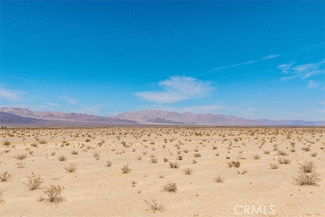 82935 Maya Rada Road, 29 Palms CA: https://media.crmls.org/medias/c144183f-4f2f-4c53-99f7-86fac31497a1.jpg