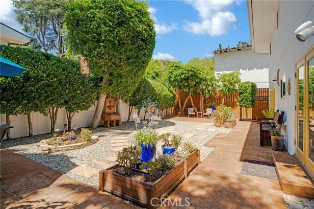 Detail Gallery Image 35 of 45 For 11967 Sunshine Ter, Studio City,  CA 91604 - 4 Beds | 3 Baths