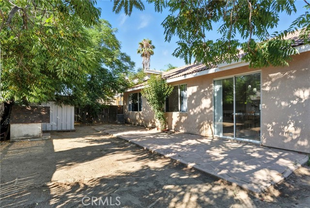 1063 Blackburn Way, Hemet CA: https://media.crmls.org/medias/c14435b8-7462-4269-8ca1-ac6f33646bf6.jpg