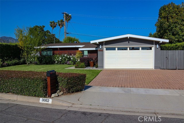 3082 Fish Canyon Road, Duarte CA: https://media.crmls.org/medias/c144480c-0175-4595-940c-e79fb4c4f061.jpg