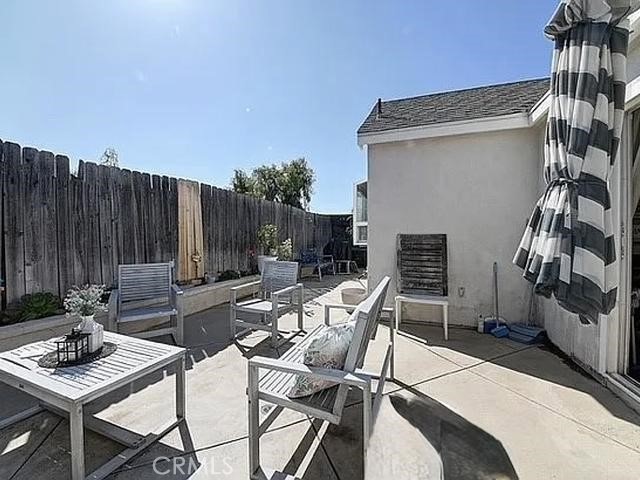 https://media.crmls.org/medias/c1447635-5d1b-4d46-a7ed-83a31b24abb5.jpg?preset=X-Large