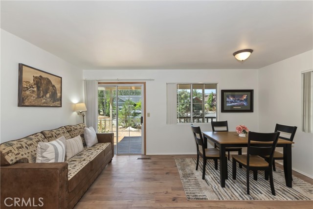 747 Boulder Bay, Big Bear Lake CA: https://media.crmls.org/medias/c1450944-76af-4614-b34a-977160c097f4.jpg