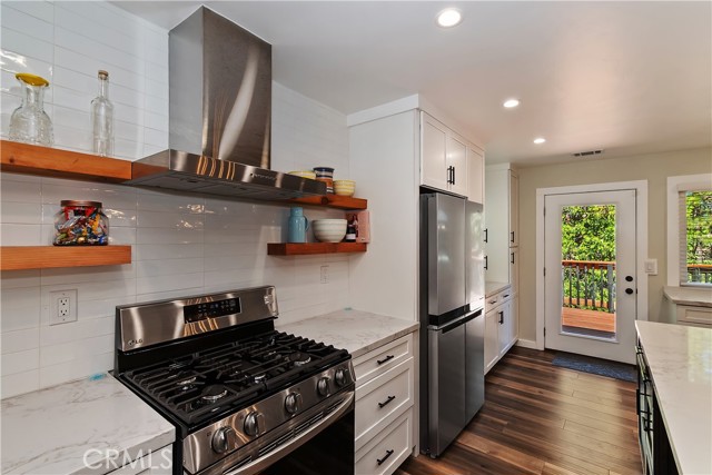 Detail Gallery Image 14 of 51 For 853 Golf Course, Lake Arrowhead,  CA 92352 - 3 Beds | 2/1 Baths