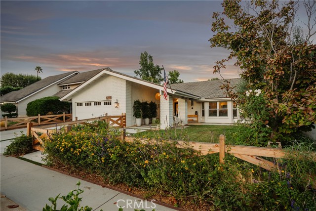 Detail Gallery Image 4 of 61 For 13822 Henstridge Cir, Tustin,  CA 92780 - 4 Beds | 3 Baths