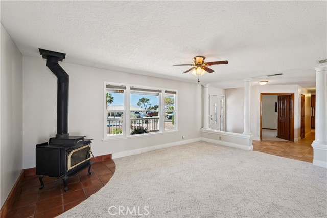 Detail Gallery Image 15 of 35 For 16055 Saint Timothy Rd, Apple Valley,  CA 92307 - 3 Beds | 3 Baths