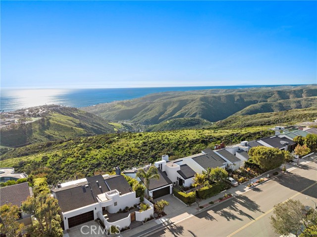 Detail Gallery Image 19 of 58 For 3253 Alta Laguna Blvd, Laguna Beach,  CA 92651 - 4 Beds | 4 Baths