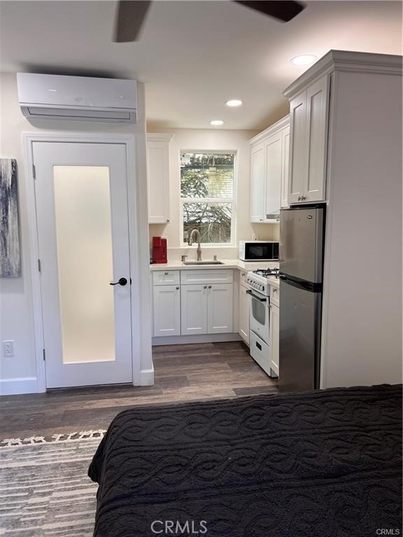 Detail Gallery Image 4 of 6 For 2515 Crest View #1,  Los Angeles,  CA 90046 - 0 Beds | 1 Baths