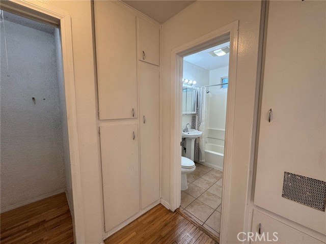Detail Gallery Image 10 of 14 For 1372 W 36th St, Los Angeles,  CA 90007 - 1 Beds | 1 Baths