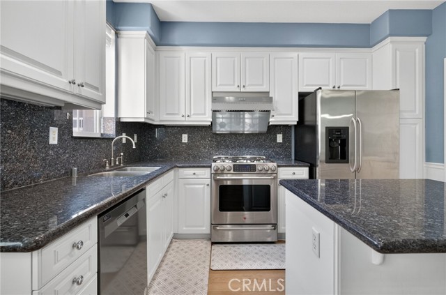 Detail Gallery Image 18 of 64 For 3538 Torrance Bld #145,  Torrance,  CA 90503 - 3 Beds | 2/1 Baths