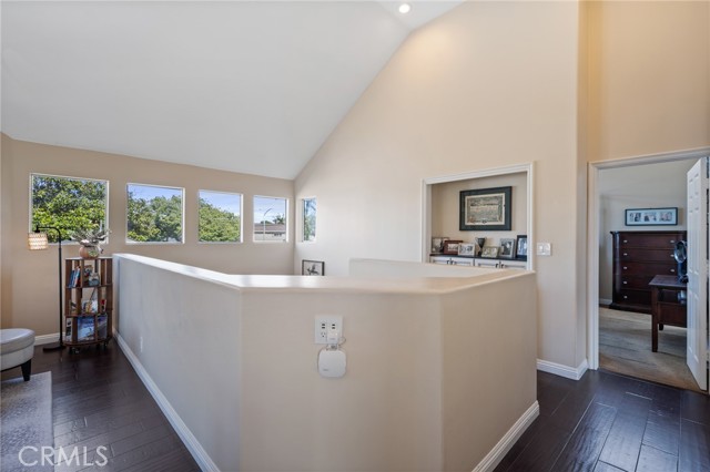 533 Roswell Avenue, Long Beach CA: https://media.crmls.org/medias/c146d95f-51b7-497f-ad6f-5fa7006bc60e.jpg
