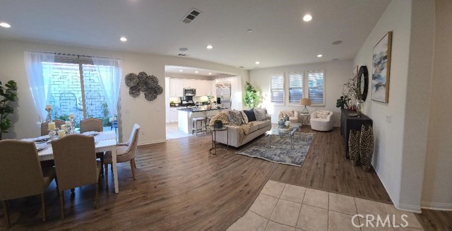 14332 Hibiscus Court, Westminster CA: https://media.crmls.org/medias/c147b996-911b-4479-9812-31cb62f8d092.jpg