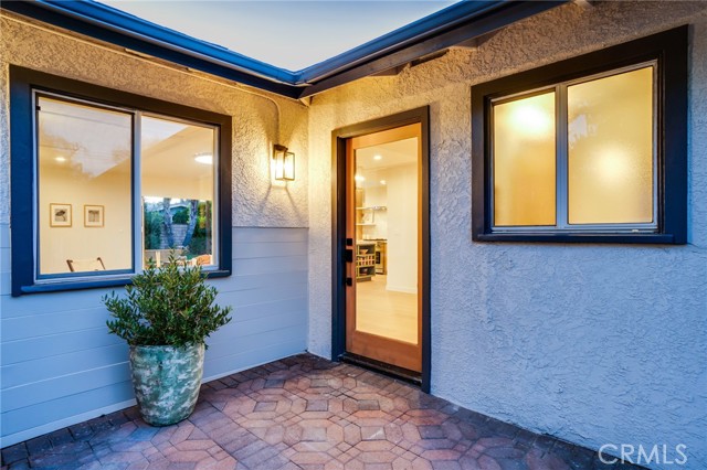 1393 Navarro Avenue, Pasadena CA: https://media.crmls.org/medias/c148ce03-0014-4345-9d6f-9bdb5a5433bc.jpg