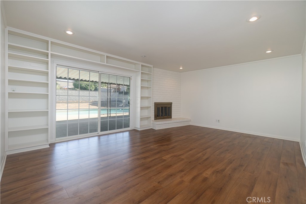 MLS #OC25162485 img 12