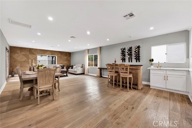 Image 6 of 18 For 4912 Alonzo Avenue