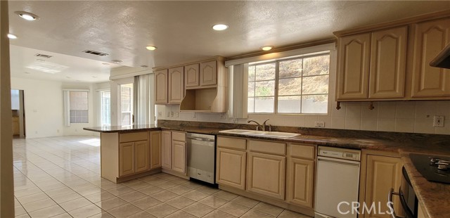 Image 11 of 32 For 1389 Hillside Street