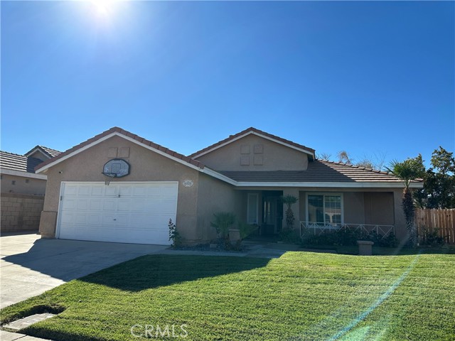 Detail Gallery Image 1 of 25 For 6028 W Avenue J4, Lancaster,  CA 93536 - 4 Beds | 2 Baths