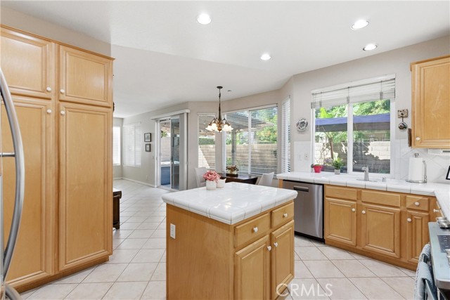 Detail Gallery Image 11 of 38 For 7814 Orchid, Huntington Beach,  CA 92648 - 4 Beds | 2/1 Baths