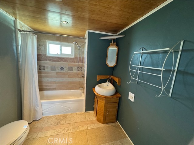Detail Gallery Image 8 of 14 For 14411 Palmdale Rd #31,  Victorville,  CA 92392 - 2 Beds | 1/1 Baths