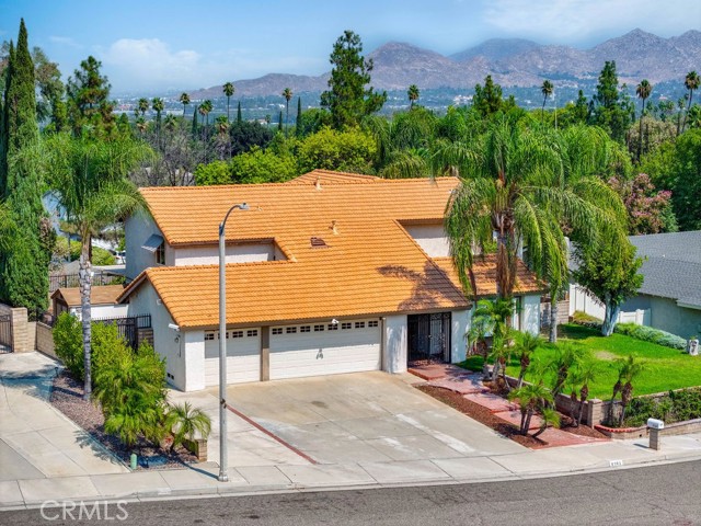 Detail Gallery Image 4 of 55 For 2161 Stonefield Pl, Riverside,  CA 92506 - 5 Beds | 4 Baths