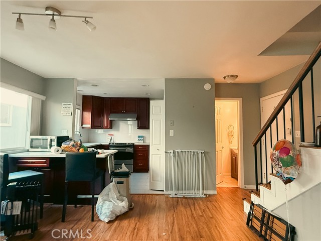 10614 Eastborne Avenue, Los Angeles CA: https://media.crmls.org/medias/c14e5dfd-ba5f-4dfe-85e1-8f8ef613edab.jpg