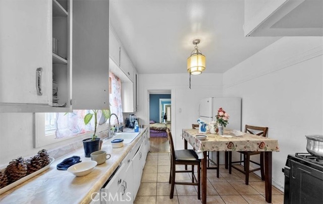 1236 W Martin Luther King Jr., Los Angeles CA: https://media.crmls.org/medias/c14e5edb-87d7-4a58-a340-5e9dea82e27a.jpg