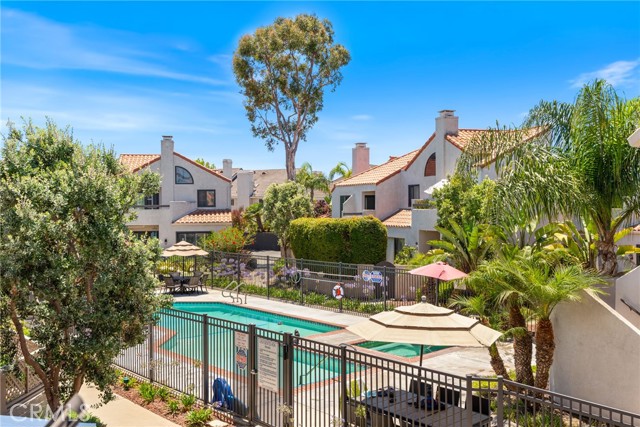 4176 Delphi Circle, Huntington Beach CA: https://media.crmls.org/medias/c14f46da-6b7a-4d6a-8735-b297e8a6ec1b.jpg
