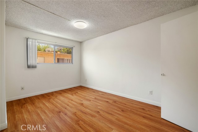 Detail Gallery Image 13 of 31 For 17045 Roscoe #14,  Northridge,  CA 91325 - 2 Beds | 1/1 Baths