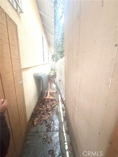 Detail Gallery Image 8 of 37 For 2129 30th W 30th, Los Angeles,  CA 90018 - 4 Beds | 1 Baths