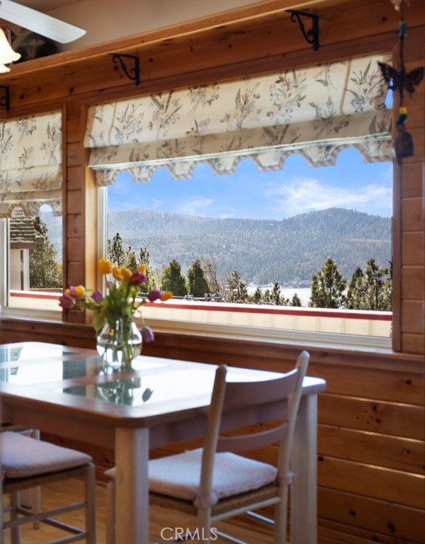 Detail Gallery Image 22 of 65 For 27720 St Bernard Ln, Lake Arrowhead,  CA 92352 - 4 Beds | 3 Baths