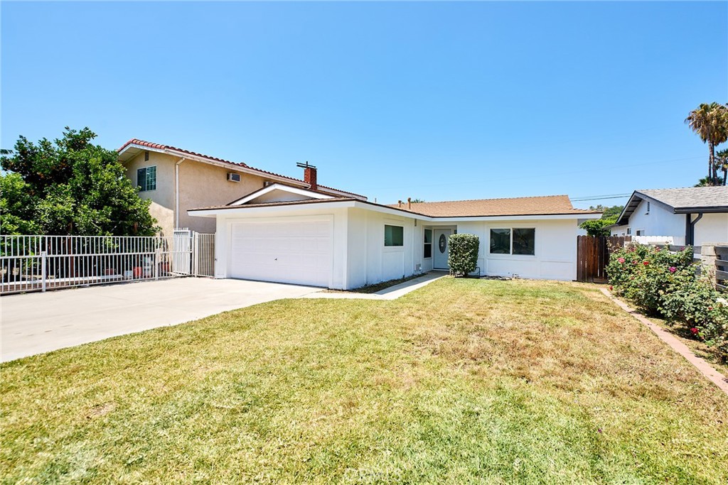 MLS #OC26138586 image #1