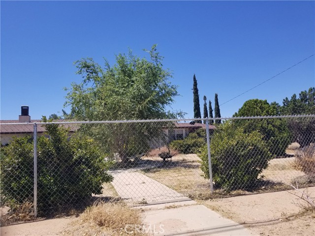 15921 Sultana Street, Hesperia CA: https://media.crmls.org/medias/c1511753-e6fa-4223-90a2-d9b7e7a2ffe5.jpg