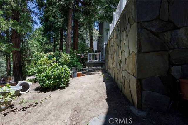 Detail Gallery Image 29 of 43 For 237 Corona Cir, Lake Arrowhead,  CA 92352 - 6 Beds | 3/1 Baths