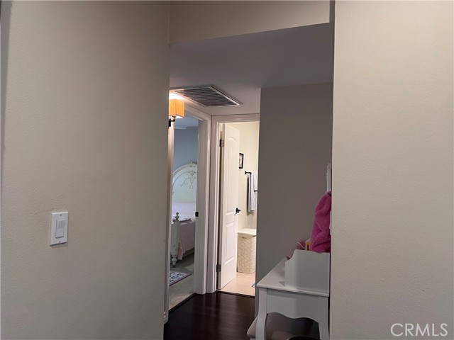 Detail Gallery Image 17 of 38 For 7767 via Rosa Maria, Burbank,  CA 91504 - 3 Beds | 2/1 Baths