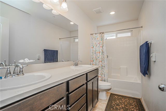 Detail Gallery Image 22 of 49 For 14586 Rochester Ave, Chino,  CA 91710 - 3 Beds | 2/1 Baths