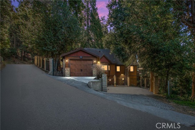 Image 36 of 39 For 1036 Venus Way